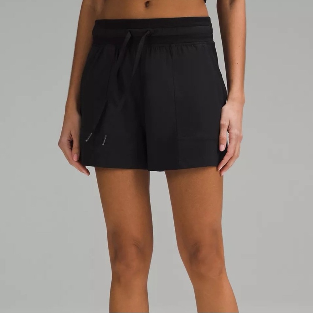 Lululemon Dance Studio High-Rise Short 3.5"